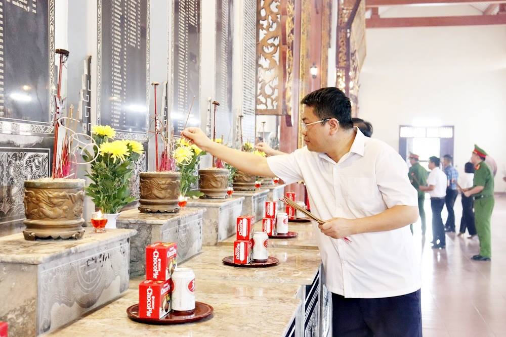 anh tin bai